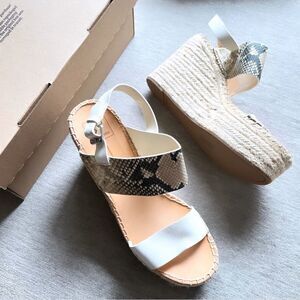 NWT Dolce Vita Spiro Snake Leather Wedges in White 10